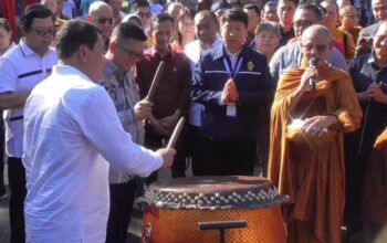 gubernur banten andra soni dalam perayaan tri suci waisak