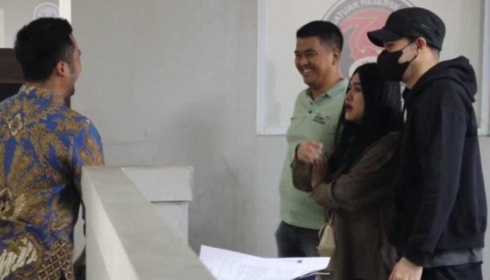 Tidak Ditahan, Aktor Jonathan Frizzy Alias Ijonk Dikenakan Wajib Lapor