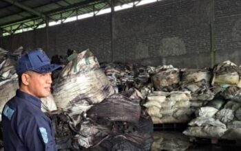 Gudang Oli Bekas Noor Annisa di Pasar Kemis Dinyatakan Berbahaya dan Beracun