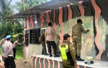 aparat gabungan sweeping oosko ormas di kabupaten tangerang