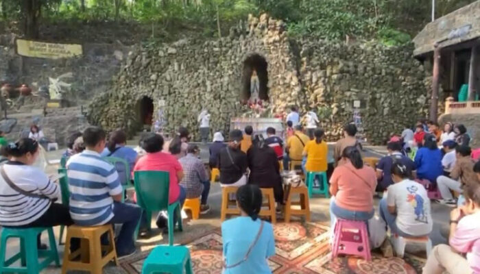 Gua Maria Lebak Jadi Tempat Favorit Gelar Ritual Jalan Salib