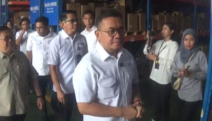 Kemendag Gerebek Gudang Impor Ilegal dari China di Tangerang