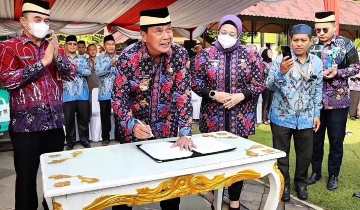 pemkab tangerang, program sekolah gratis
