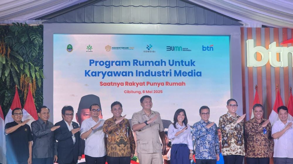 Menteri PKP Bagikan Kunci Rumah Subsidi Bagi Wartawan