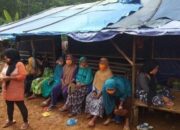 Ratusan Pengungsi di Lebak Minta Rumah ke Gubernur Banten