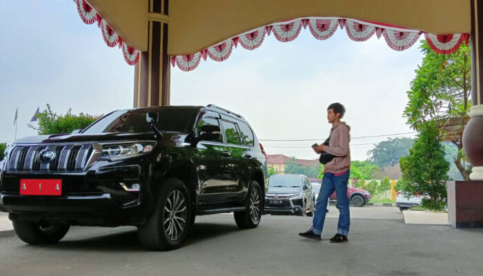 Bupati dan Wakil Bupati Serang Dapat Randis Rp2 Miliar