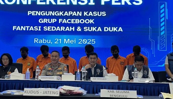 Grup Facebook Fantasi Sedarah Menyebarkan Konten Inses