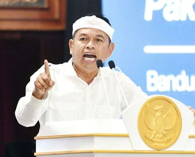 dedi mulyadi alias kdm dijuliki gubernur konten