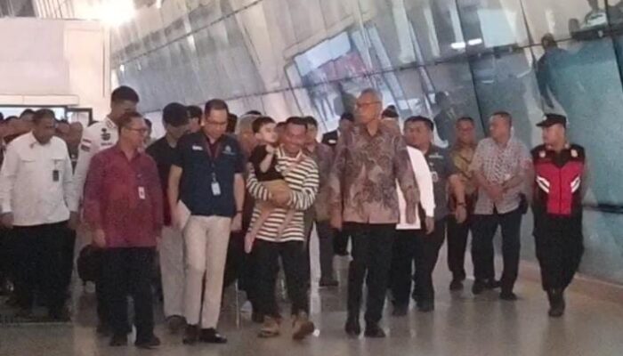 11 WNI dari Iran Tiba di Jakarta, Permintaan Evakuasi Terus Bertambah