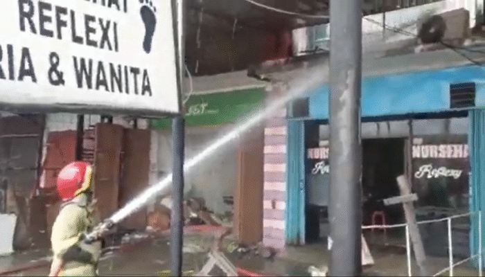 Kebakaran di Pasar Kemis Tangerang, 6 Ruko Ludes