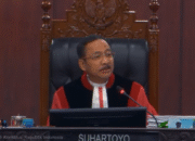 ketua mk suhartoyo membacakan putusan pemilu nasional dan lokal dipisah