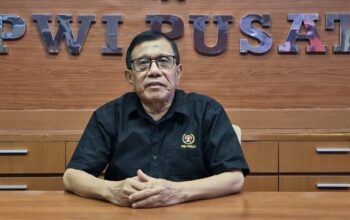 ketua umum pwi pusat hendry ch bangun
