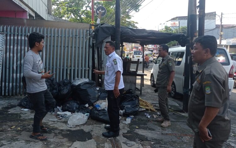 pemkot tangerang menegur usaha yang tidak menyediakan tempat sampah