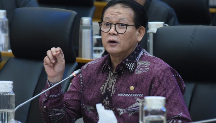 Praktik Pengoplosan Beras Rugikan Negara Rp99 Triliun Per Tahun, DPR Sebut Ada BUMD Terlibat