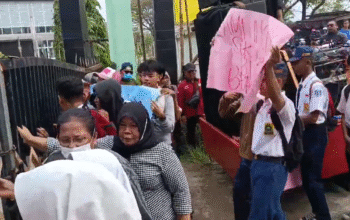 warga demo smkn 2 kabupaten tangerang