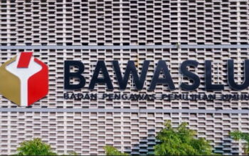putusan mk 104 menyatakan pelanggaran administrasi yang ditangan Bawaslu menjadi putusan bukan rekomendasi lagi