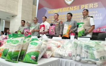konferensi pers dittipideksus bareskrim polri terkait kasus beras oplosan