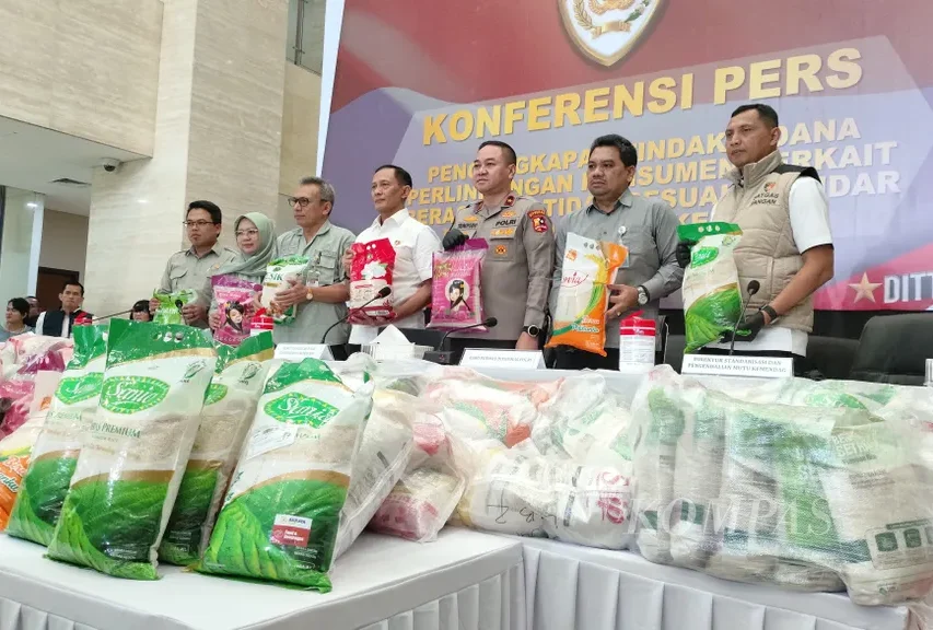 konferensi pers dittipideksus bareskrim polri terkait kasus beras oplosan