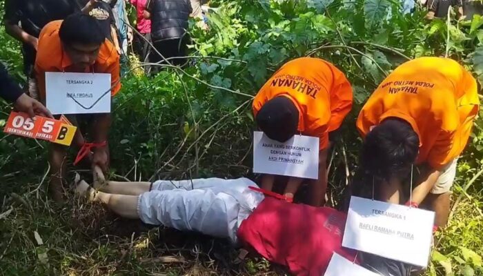Rekonstruksi Kasus Pembunuhan Mayat Wanita Terborgol di Cisauk Tangerang