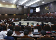 Tak Perlu Jadi Sarjana untuk Jadi Capres dan Cawapres