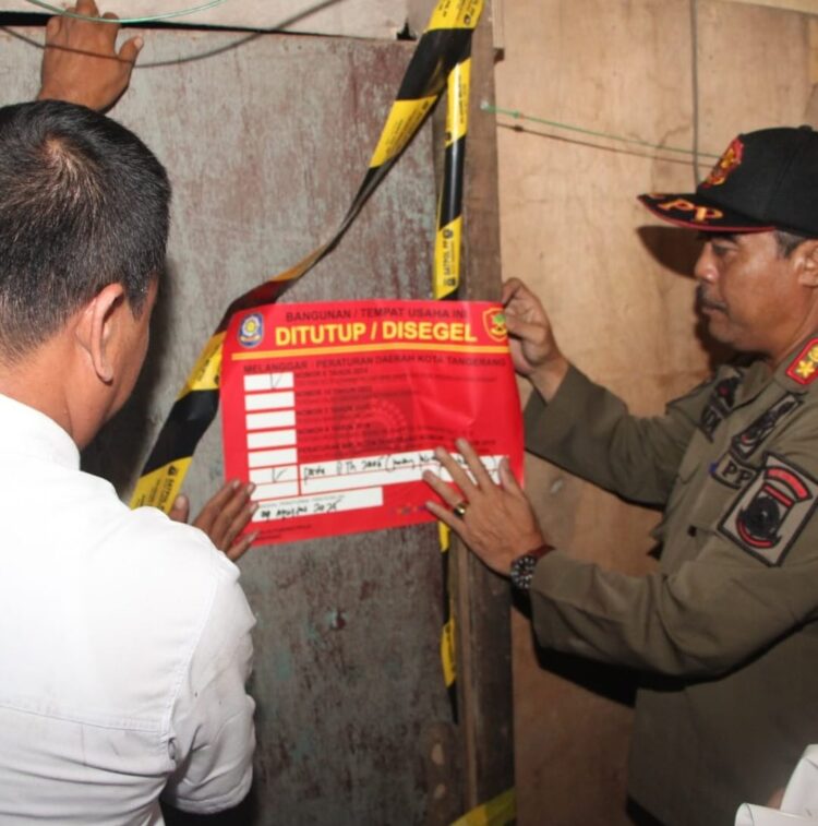 tempat prostitusi di neglasari disegel satpol pp kota tangerang