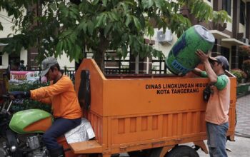 retribusi sampah restoran di kota tangerang