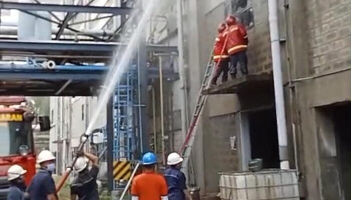 Pabrik Kimia PT Indorama di Tangerang Terbakar