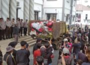 Bupati Pandeglang Dikirimi Satu Truk Sampah Busuk