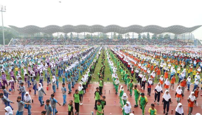 Rekor Senam Anak Indonesia Hebat Mendapat Pengakuan MURI