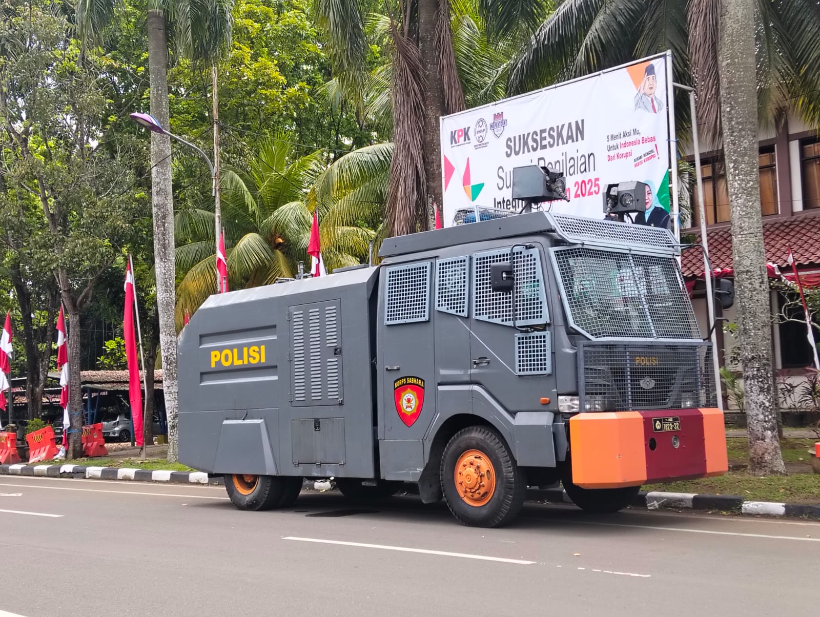 Polisi Siagakan Baraccuda di Puspemkab Tangerang