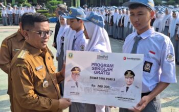Ikut Program Sekolah Gratis Banten