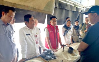 Bapanas dan Tim Inflasi Monitoring Harga Beras di Pasar Cisoka Tangerang