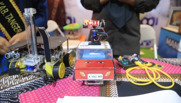 Kini Siswa Madrasah Tidak Hanya Belajar Fiqh tapi Sudah Bisa Bikin Robot