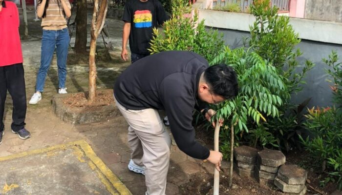 Abraham, Legislator Milenial Banten Wujudkan Gerakan Hijau melalui Aksi Menanam Pohon