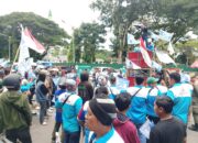 Buruh Lebak Tuntut Kenaikan UMK 10,5 Persen