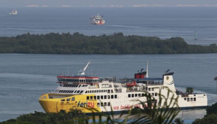 Awas, Cuaca Ekstrem di Penyeberangan Merak-Bakauheni saat Nataru