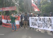 Mahasiswa  Demo Tolak Wacana Kepala Daerah Dipilih DPRD