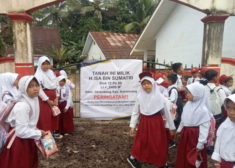 SDN 1 Gerendong Pandeglang Disegel Ahli Waris