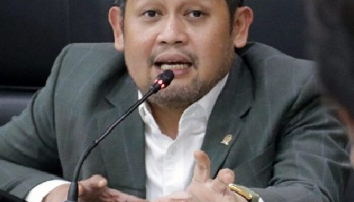 Anggota DPR RI Sebut OJK Lemah Awasi Deb Kolektor