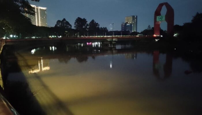 Menteri LH Siapkan Gugatan ke Perusahaan Pencemar Cisadane