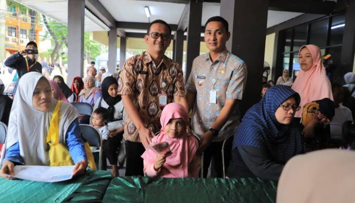 Ribuan Warga Miskin Kota Tangerang Terima BSU