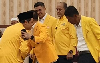 TB A Khatibul Umam Nahkodai Golkar Pandeglang