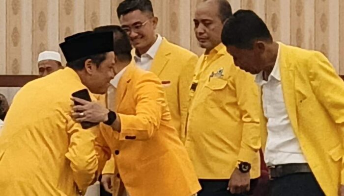 TB A Khatibul Umam Nahkodai Golkar Pandeglang