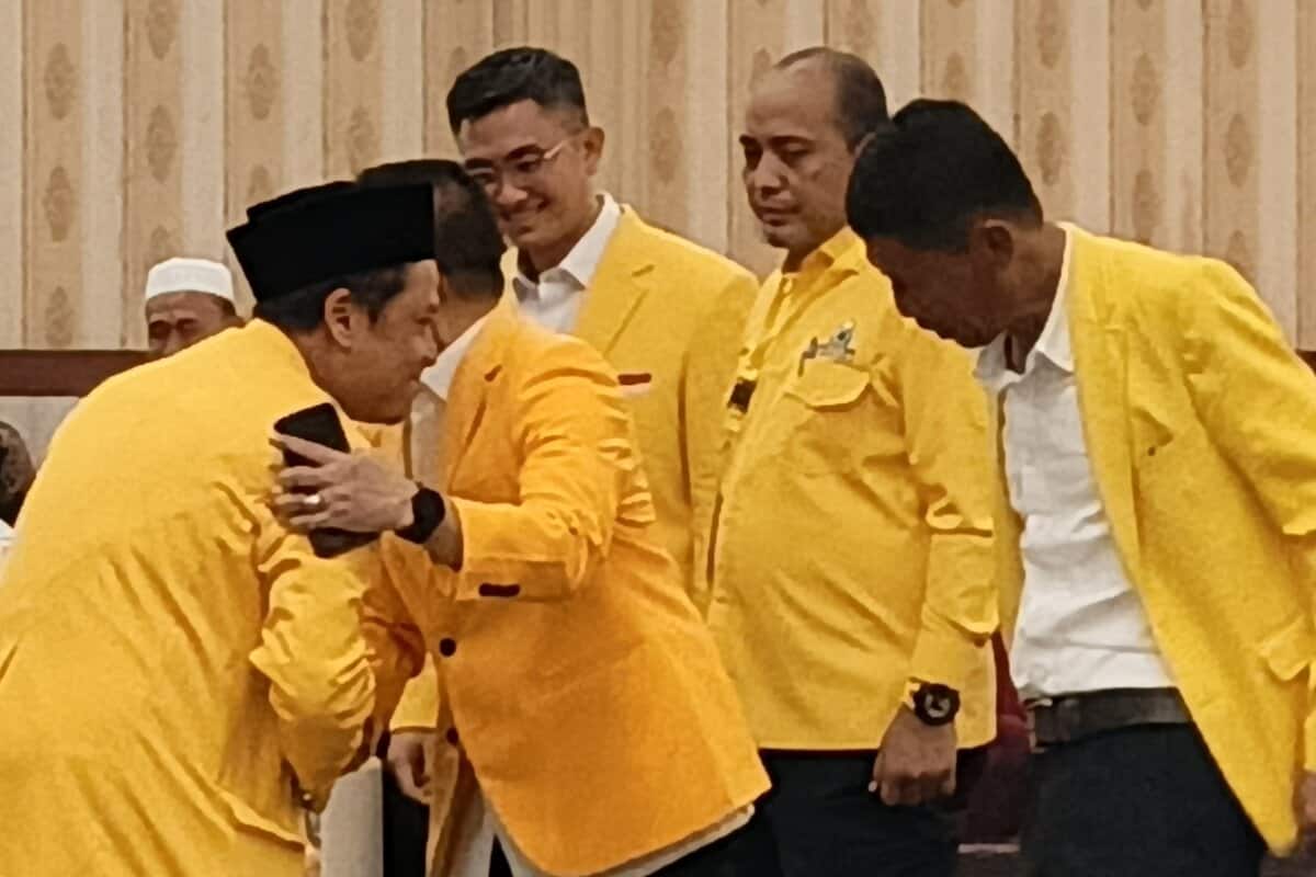 TB A Khatibul Umam Nahkodai Golkar Pandeglang