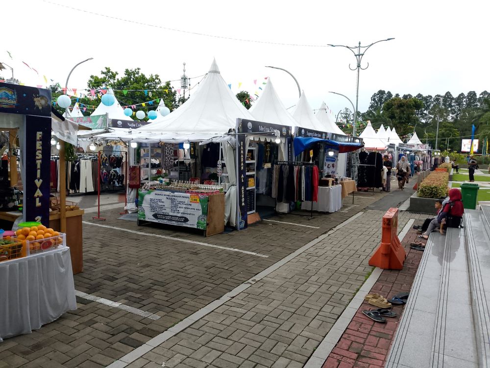 Puluhan Stand Ramaikan Festival Al Azhom Kota Tangerang
