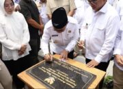 Wamenkes Resmikan Poskes Merah Putih di Pasar Anyar Tangerang