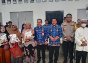 Bupati Tangerang Salurkan 50 Ton Beras Bagi Warga Pra Sejahtera