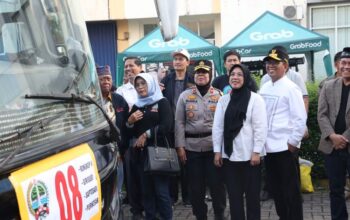 Gubernur Banten Lepas Pemudik Asal Gunung Kidul di CBD Mall Ciledug
