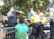 Naas, Pengendara Motor Tewas Diseruduk Kereta Api