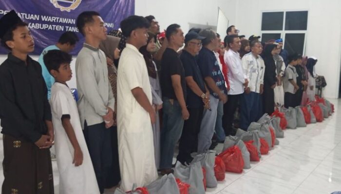 PWI Kabupaten Tangerang Buka Puasa Bersama Anak Yatim